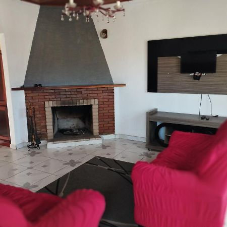 Casa aconchegante na Serra Campos do Jordão Esterno foto