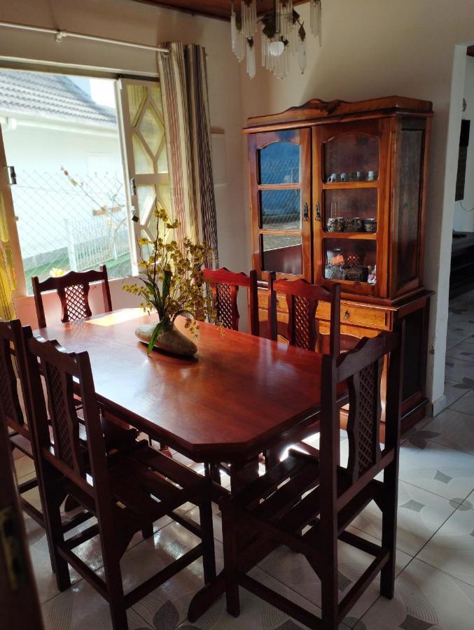 Casa aconchegante na Serra Campos do Jordão Esterno foto